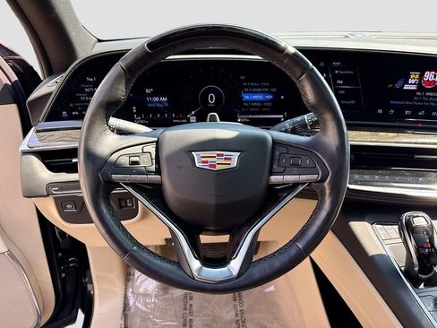 Used 2024 Cadillac Escalade Premium Luxury RWD image 18