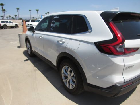 Used 2024 Honda CR-V LX image 4