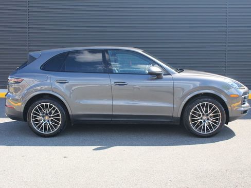 Used 2020 Porsche Cayenne AWD/4WD image 9