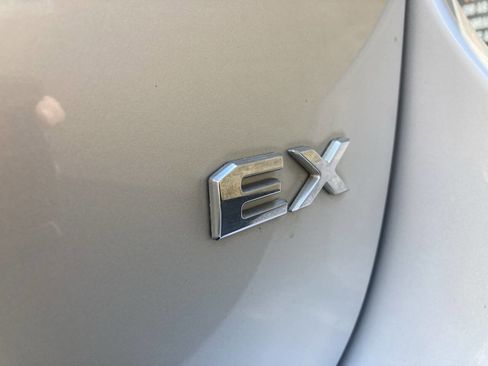 Used 2019 Kia Sedona EX image 10