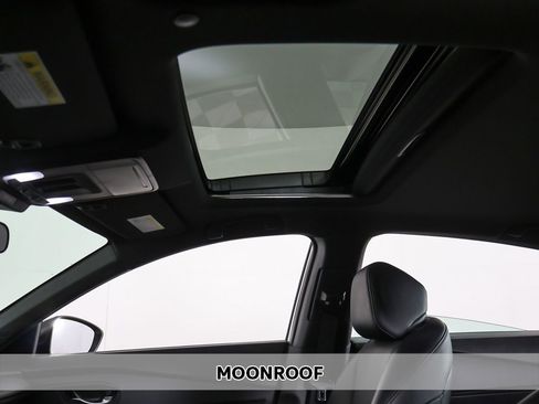 Used 2023 Honda Accord Sport image 3