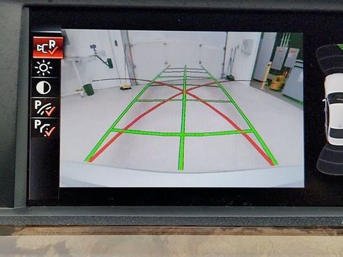 Used 2017 BMW 320i Sedan image 20