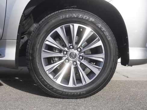 Used 2023 Lexus GX 460 Luxury image 35