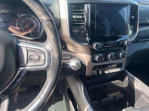 Used 2019 RAM 1500 Laramie AWD/4WD image 13