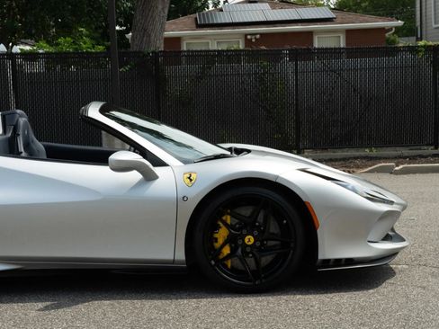 Used 2022 Ferrari F8 Tributo RWD image 53