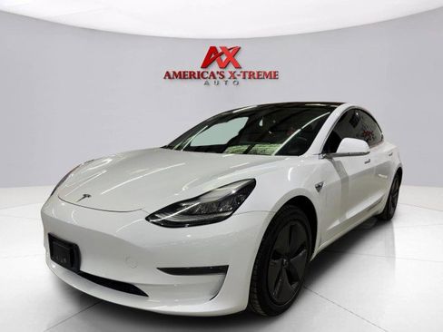 Used 2020 Tesla Model 3 Standard Range Plus image 4