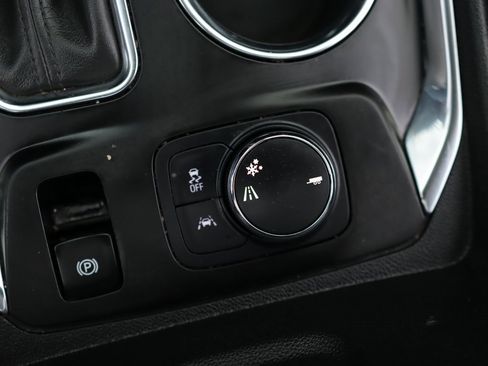 Used 2018 Chevrolet Traverse Premier w/ Driver Confidence II Package image 18