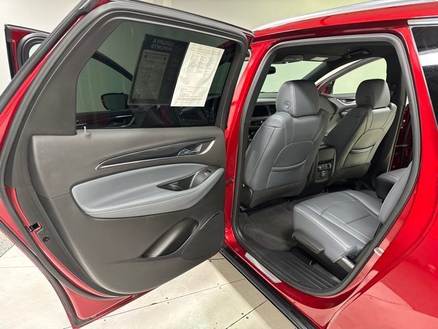 Used 2024 Buick Enclave Essence FWD image 18