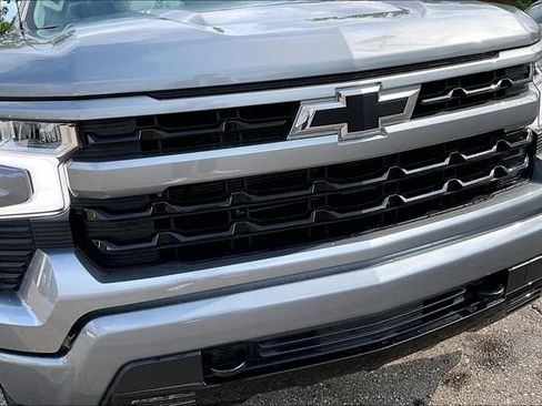 Used 2024 Chevrolet Silverado 1500 RST AWD/4WD image 30