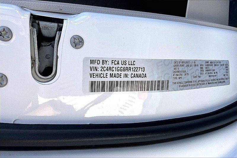 Used 2024 Chrysler Pacifica Limited FWD image 35