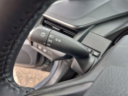 Used 2026 Toyota Prius LE FWD image 34