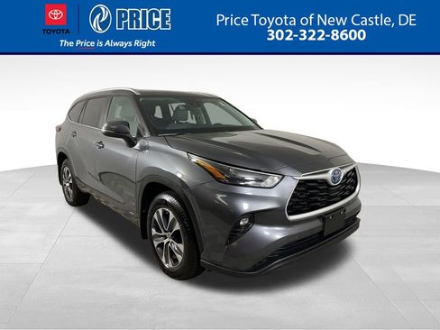 Used 2024 Toyota Highlander XLE image 1