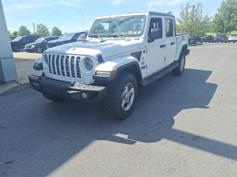Used 2021 Jeep Gladiator Sport AWD/4WD image 3