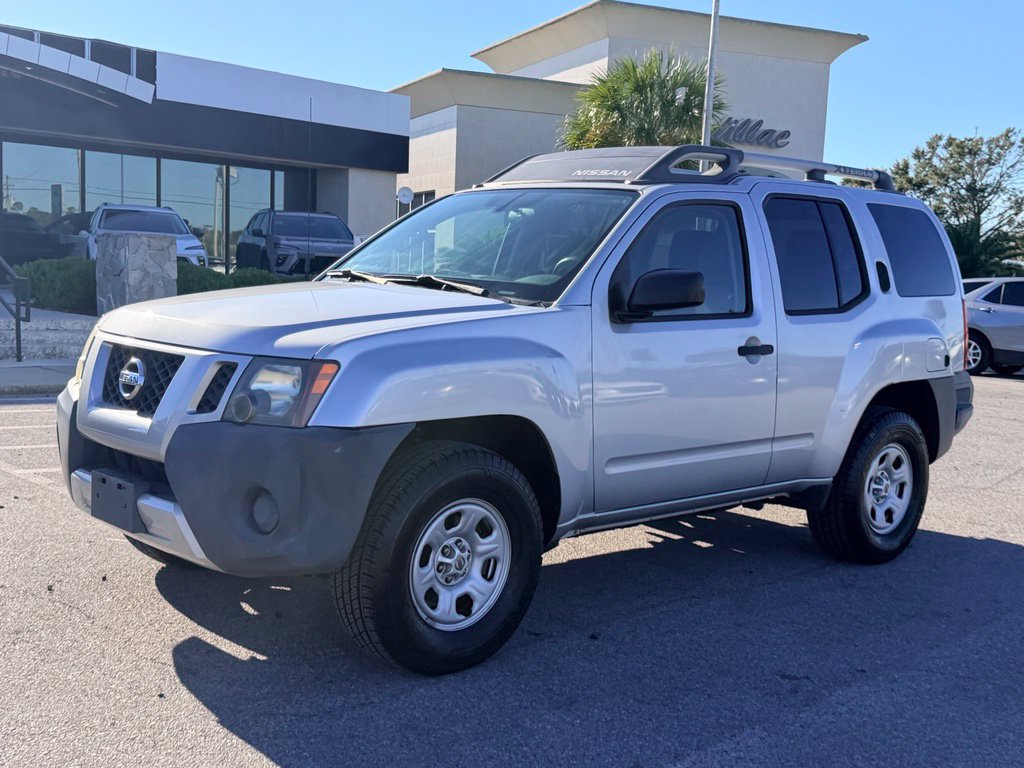 Used 2014 Nissan Xterra X AWD/4WD image 2