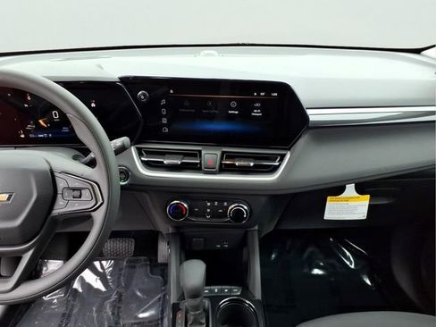 New 2026 Chevrolet TrailBlazer LS w/ LS Convenience Package AWD/4WD image 13