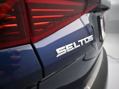 Used 2022 Kia Seltos Nightfall Edition AWD/4WD image 34