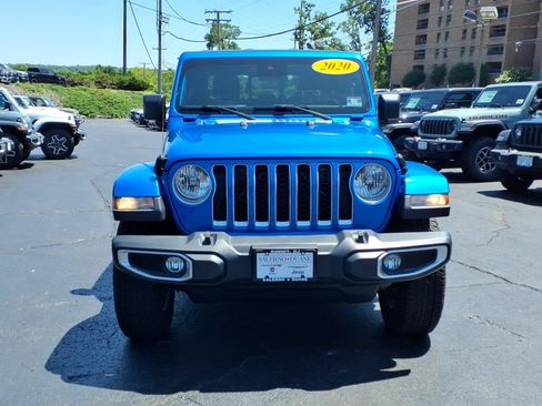 Certified 2020 Jeep Gladiator Overland AWD/4WD image 2