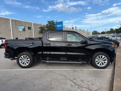 Used 2022 Chevrolet Silverado 1500 Custom w/ Safety Confidence Package RWD image 5