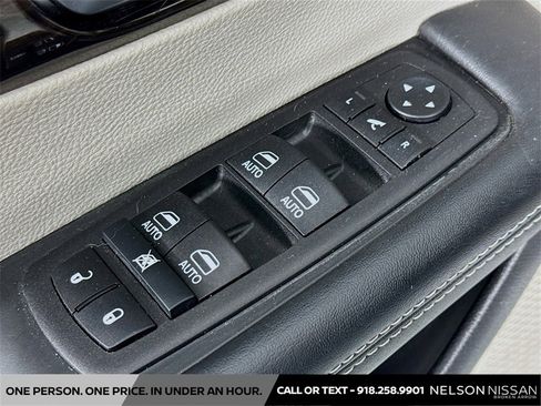 Used 2021 Chrysler Pacifica Limited w/ Premium & Safety Sphere Group image 18