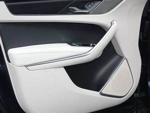 New 2026 Jaguar F-PACE R-Dynamic S image 21