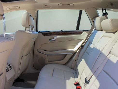Used 2016 Mercedes-Benz E 350 4MATIC Wagon image 26