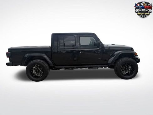 Used 2021 Jeep Gladiator Overland AWD/4WD image 7