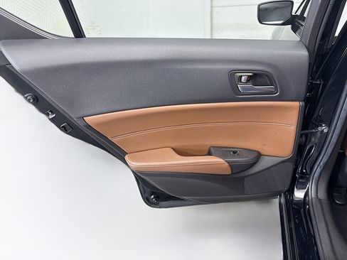 Used 2020 Acura ILX w/ Premium Package image 24