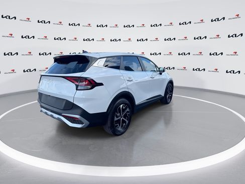 Used 2024 Kia Sportage EX FWD image 8
