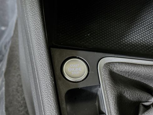 Used 2024 Volkswagen Jetta SE FWD image 20