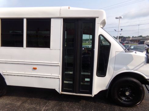 Used 2012 Chevrolet Express 3500 w/ School Bus Package RWD image 42