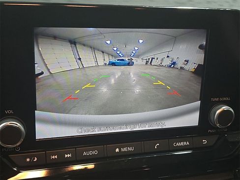 Used 2025 Nissan Pathfinder SV w/ SV Premium Package image 22