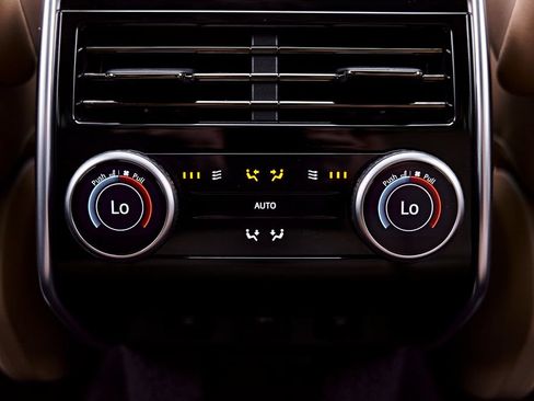 Used 2025 Land Rover Range Rover SE AWD/4WD image 53