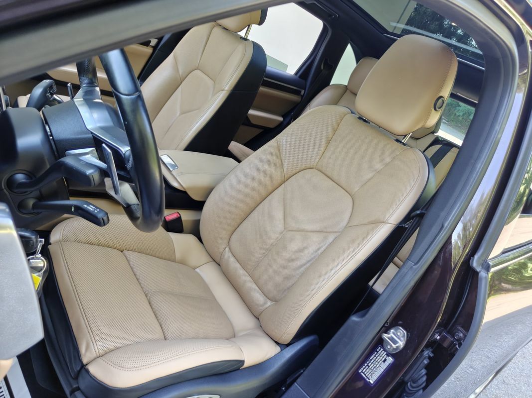 Used 2016 Porsche Cayenne AWD/4WD image 34