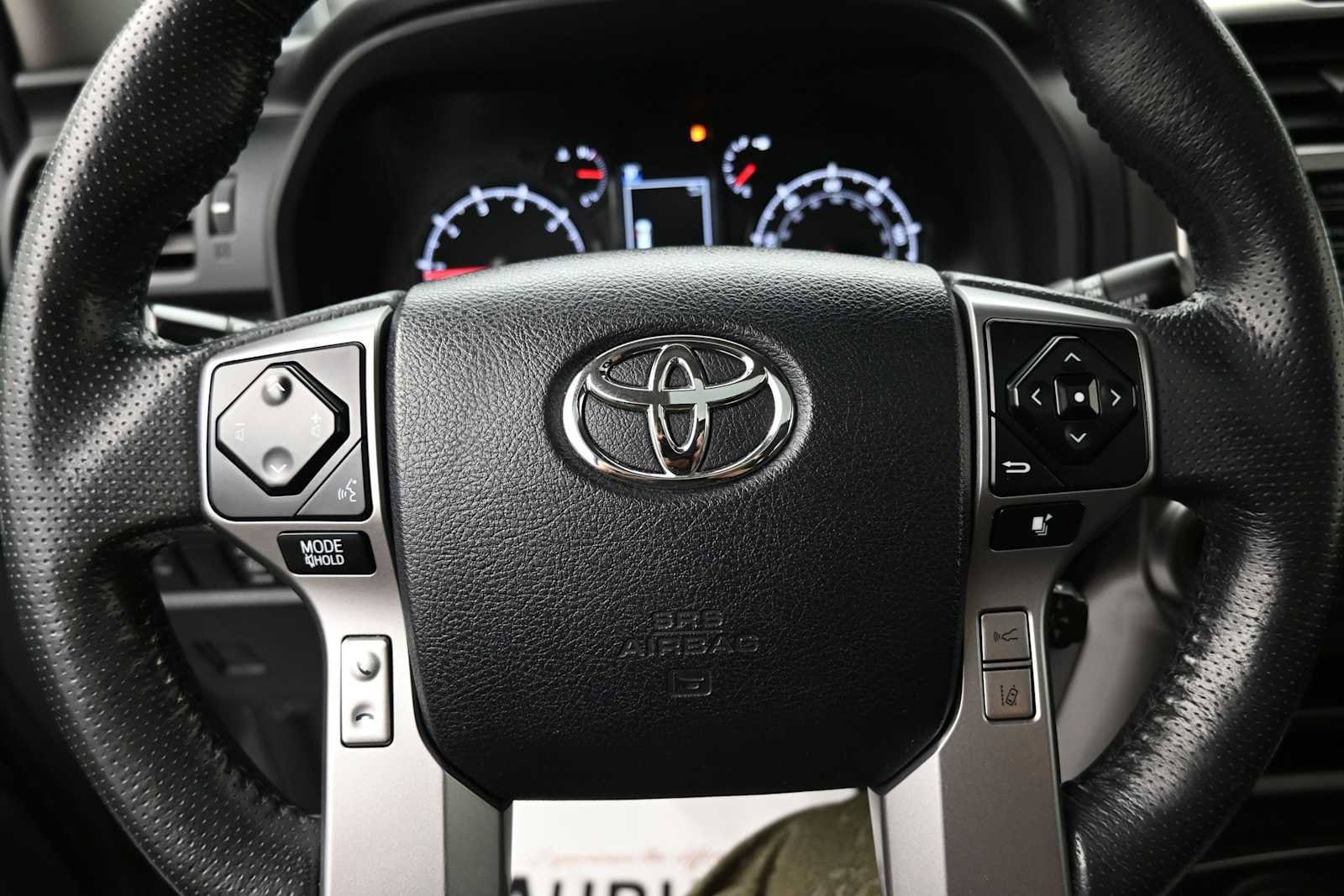 Used 2020 Toyota 4Runner SR5 Premium w/ Moonroof Package AWD/4WD image 6