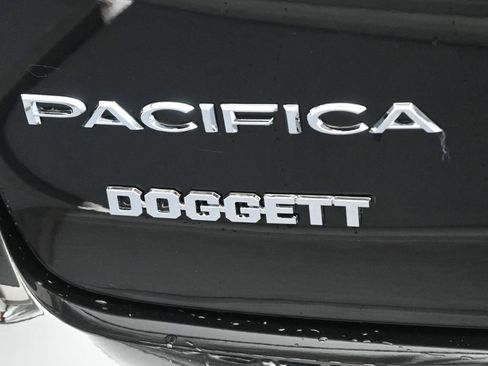 New 2026 Chrysler Pacifica Select image 27