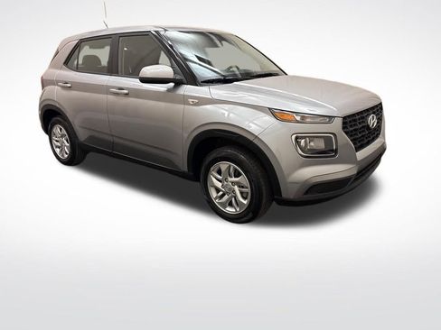 New 2026 Hyundai Venue SE FWD image 3