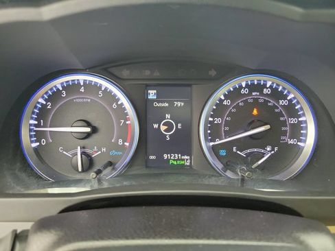 Used 2019 Toyota Highlander Limited Platinum FWD image 27