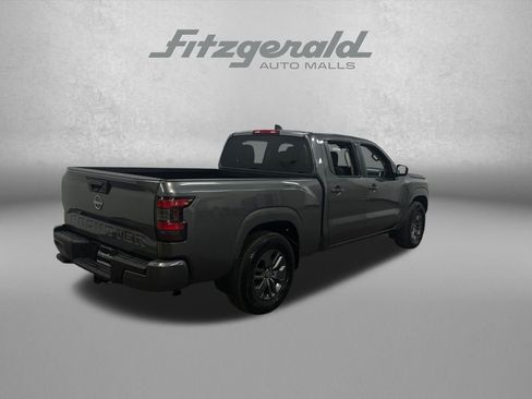 Used 2025 Nissan Frontier SV w/ Tow Package RWD image 6