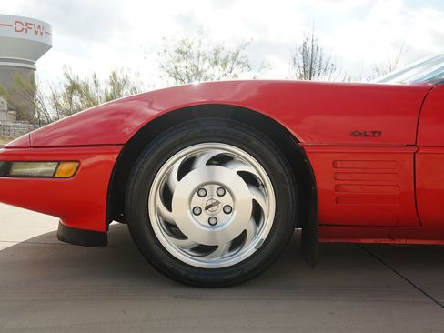 Used 1993 Chevrolet Corvette Coupe RWD image 34