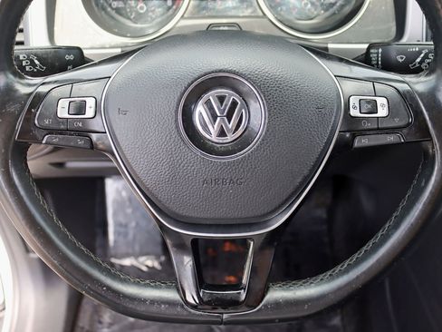 Used 2018 Volkswagen Atlas SE image 18