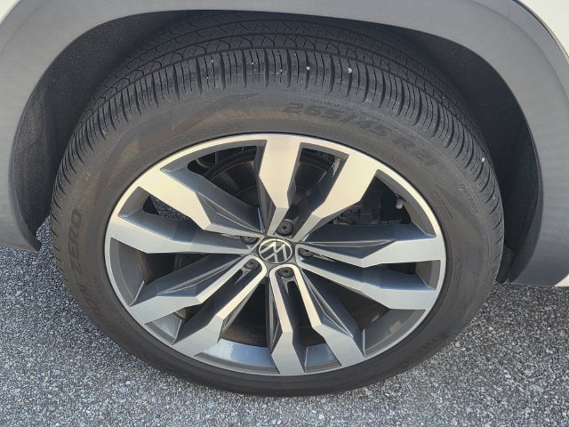 Used 2020 Volkswagen Atlas Cross Sport SEL R-Line AWD/4WD image 15