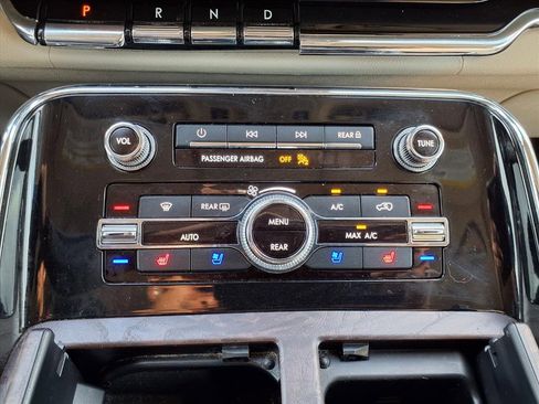 Used 2020 Lincoln Navigator Reserve w/ Equipment Group 208A Reserve image 11