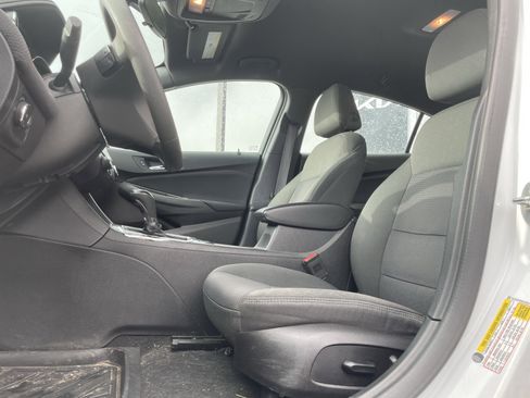 Used 2017 Chevrolet Cruze LT w/ Convenience Package image 12