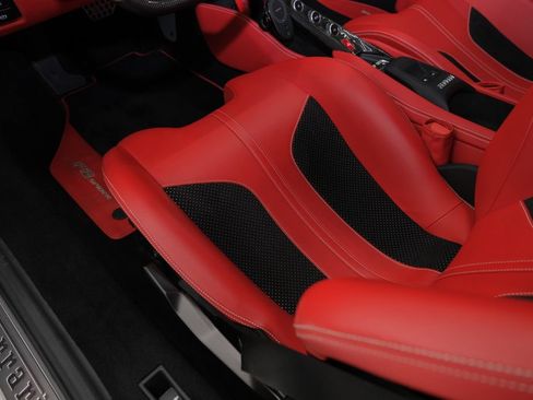 Used 2023 Ferrari F8 Tributo RWD image 16