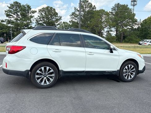 Used 2016 Subaru Outback 2.5i Limited AWD/4WD image 32