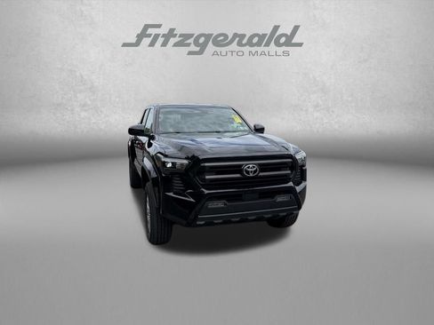 Used 2024 Toyota Tacoma SR5 AWD/4WD image 2