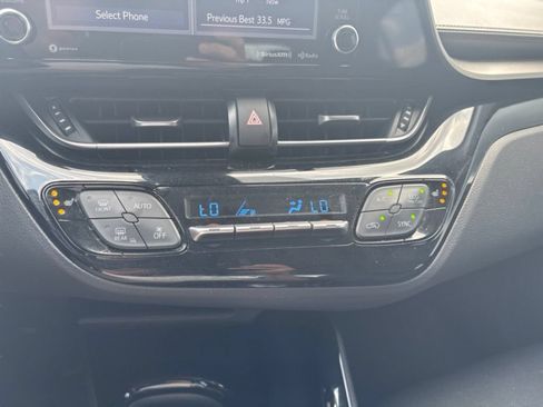 Used 2022 Toyota C-HR Limited FWD image 13