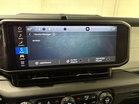 Used 2024 Jeep Wrangler Unlimited Sahara AWD/4WD image 18