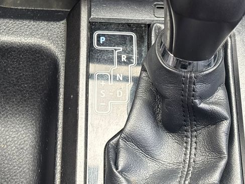 Used 2017 Toyota Tacoma TRD Off-Road w/ Tow Package (A/T) image 13