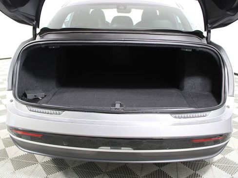 Used 2024 Lucid Air Pure image 33